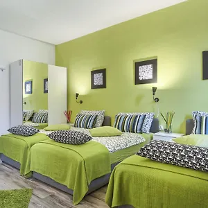 Guest house Center &, Pula