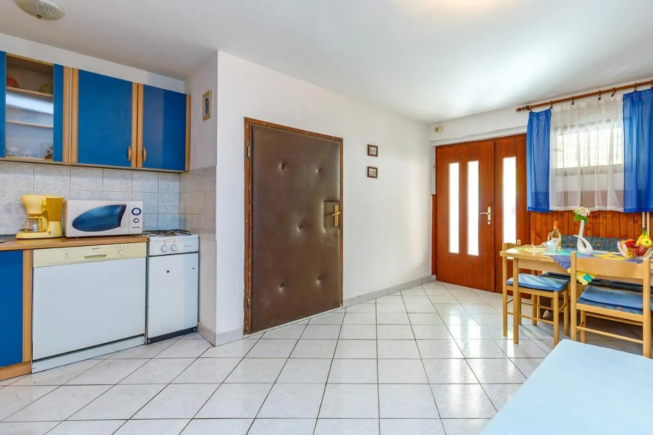 Apartments Slavko 풀라 3*,  크로아티아